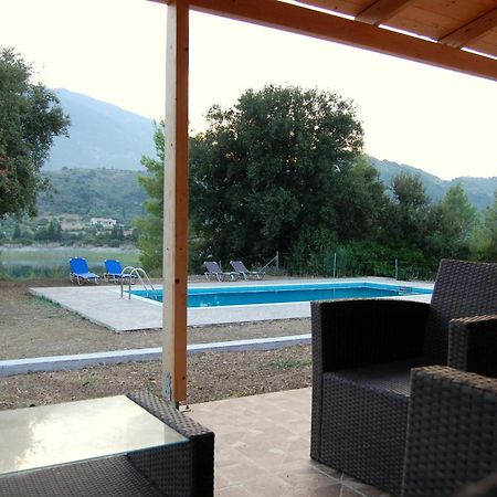 Blue Lagoon Villa Poros  Buitenkant foto